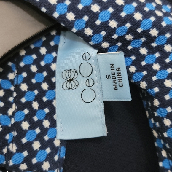 NWT CeCe Puff-Sleeved Sweater with Printed Collar - Picture 8 of 10